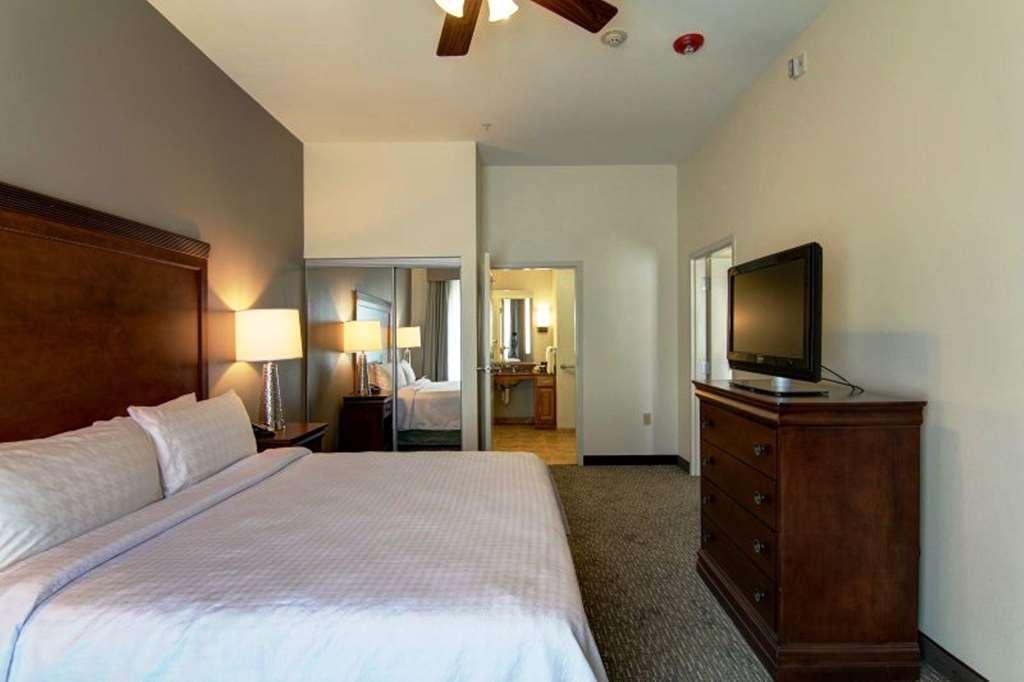 Homewood By Hilton City-west Hotel