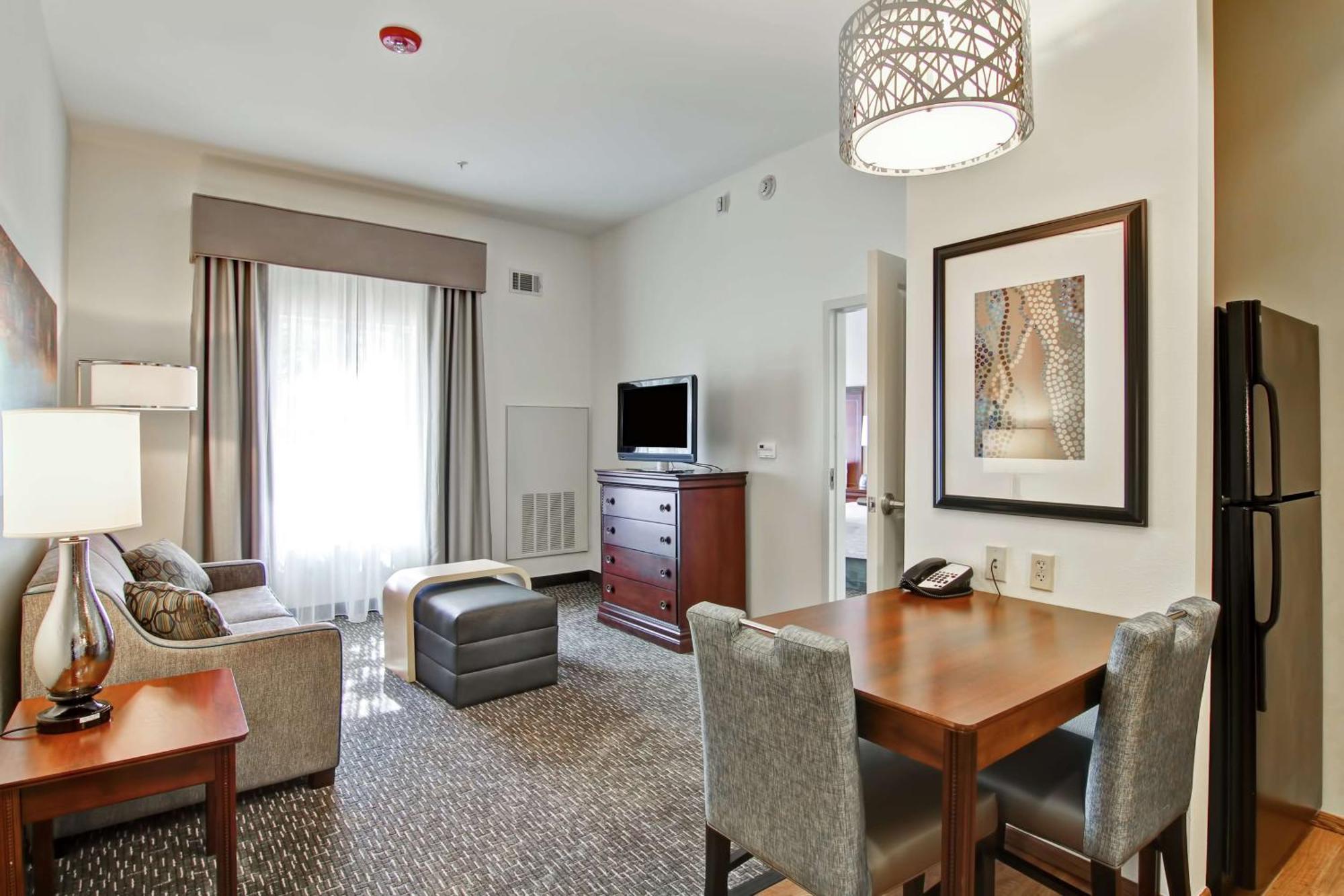 Homewood By Hilton City-west Hotel 3*